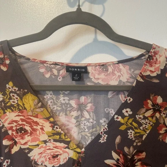 Torrid Babydoll Brown Vneck Long Sleeve Floral Gauze Top - Picture 5 of 8